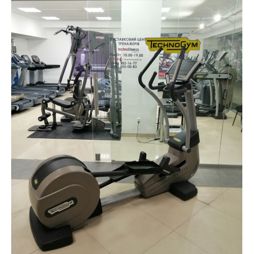 Орбітрек  Technogym Synchro 700 (Б/У) - фото №2